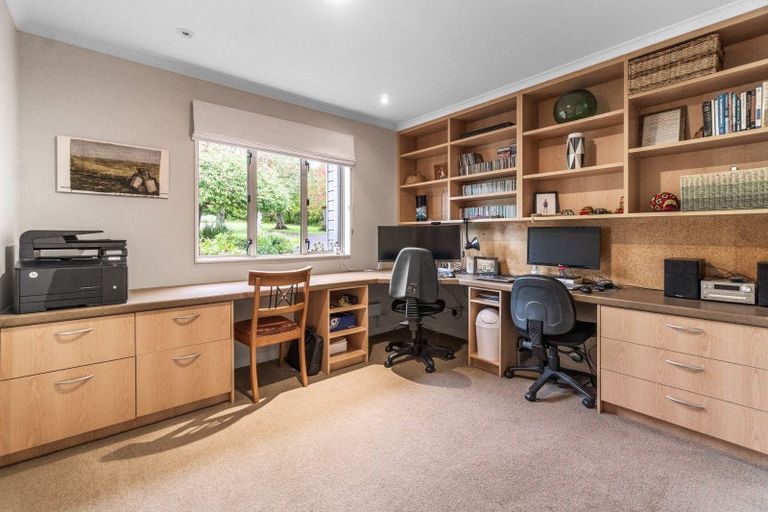 Photo of property in 37 Hardens Lane, Paremoremo, Auckland, 0632
