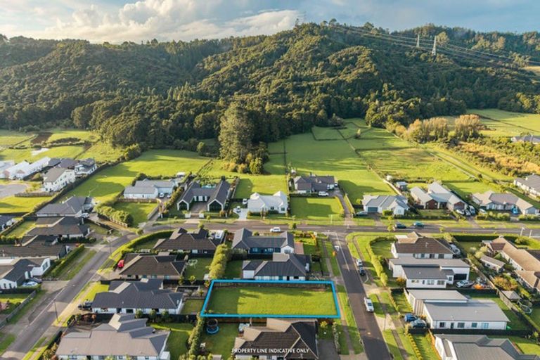 Photo of property in 15 Len Ireland Drive, Kumeu, 0810