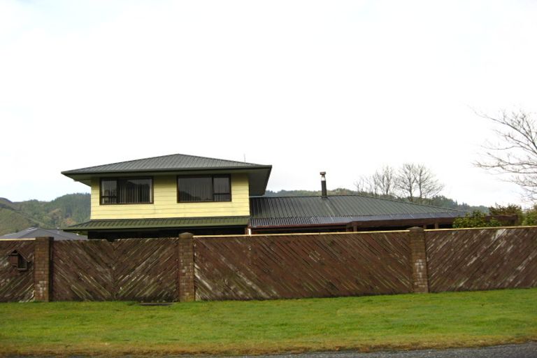 Photo of property in 17 Times Street, Reefton, 7830