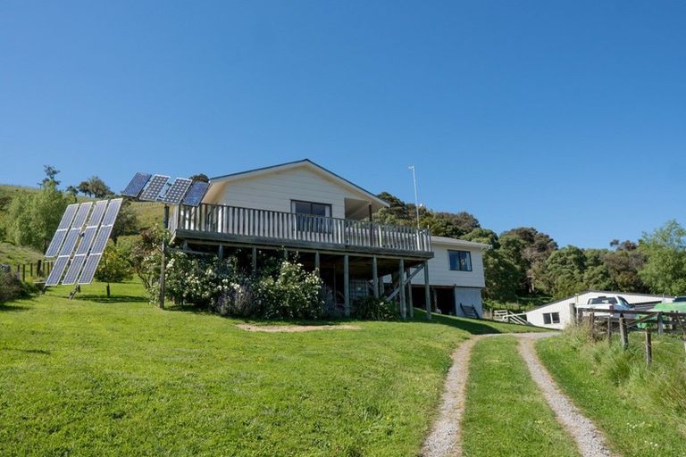 Photo of property in 811 Te Whiti Road, Te Whiti, Masterton, 5884