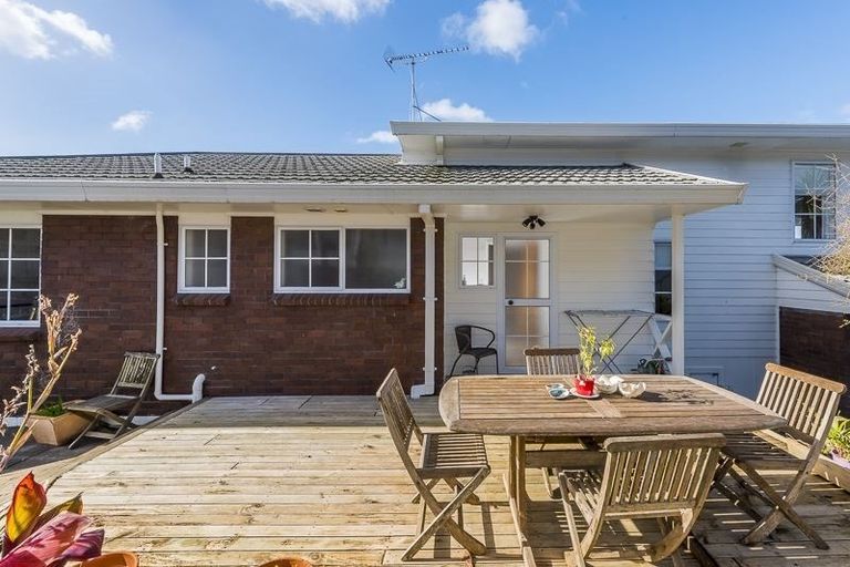 Photo of property in 5 Cherub Place, West Harbour, Auckland, 0618