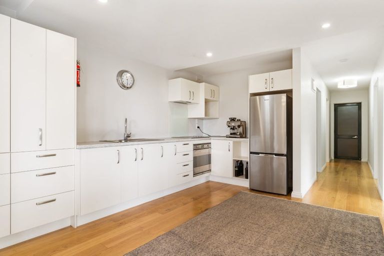 Photo of property in 34 Takahe Drive, Cashmere, Christchurch, 8022