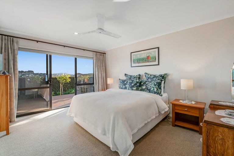 Photo of property in 14 Seamount Drive, Red Beach, 0932