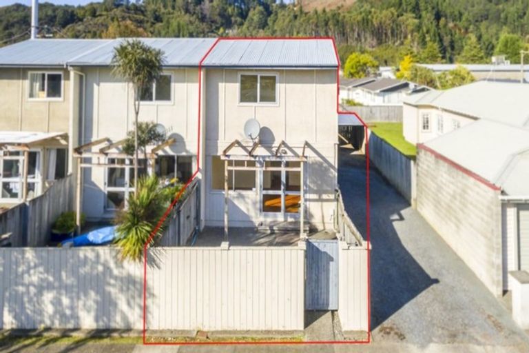 Photo of property in 7/3 Wilford Street, Wallaceville, Upper Hutt, 5018
