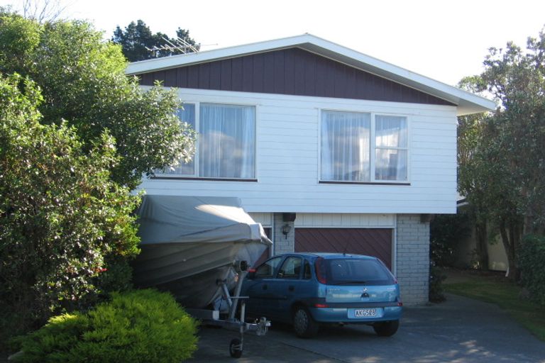 Photo of property in 9 Cranwell Street, Churton Park, Wellington, 6037