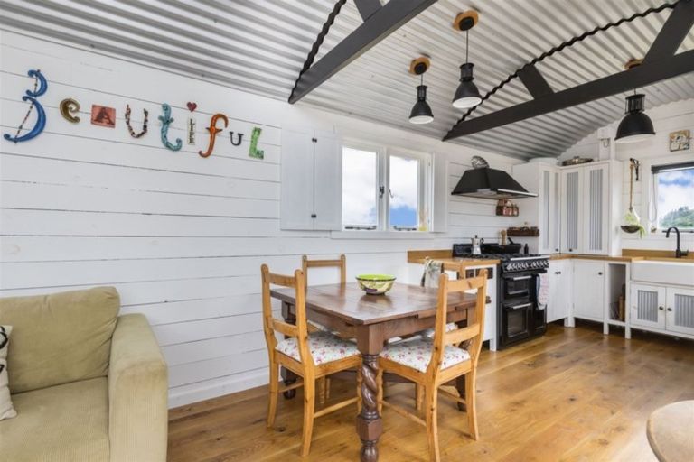 Photo of property in 357c Govan Wilson Road, Whangaripo, Warkworth, 0985