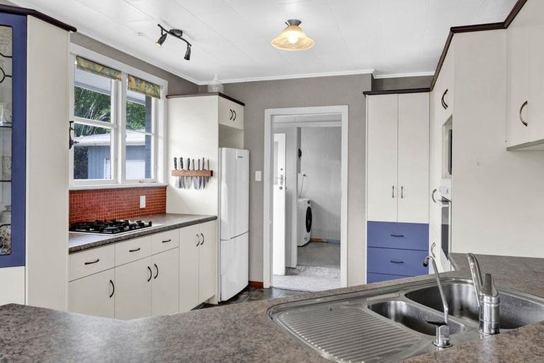 Photo of property in 94 South Road, Manaia, 4612