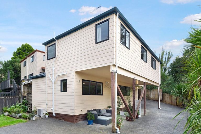 Photo of property in 45 Holmes Drive South, Massey, Auckland, 0614