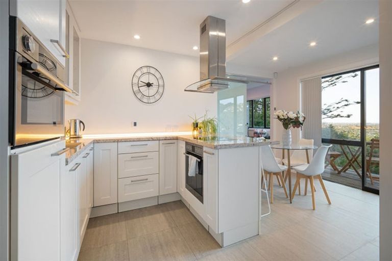 Photo of property in 21 Whareora Terrace, Cashmere, Christchurch, 8022