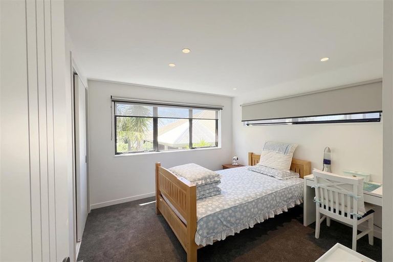 Photo of property in 81a Matipo Road, Mairangi Bay, Auckland, 0630