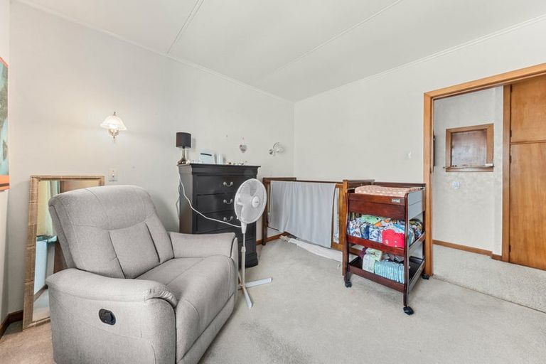 Photo of property in 13 Parris Street, Waitara, 4320