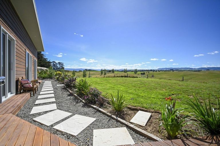 Photo of property in 2658 Taihape Road, Sherenden, Hastings, 4179