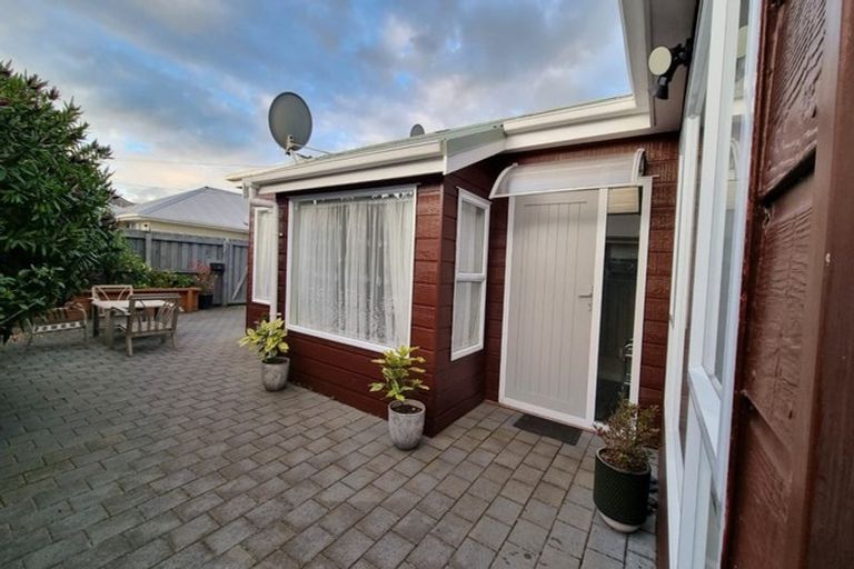 Photo of property in 5 Rowland Avenue, South Dunedin, Dunedin, 9012