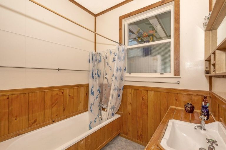 Photo of property in 15 Ioapa Road, Te Karaka, 4022