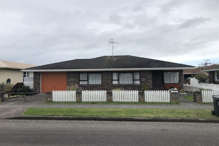 Photo of property in 15 Cook Street, Foxton, 4814