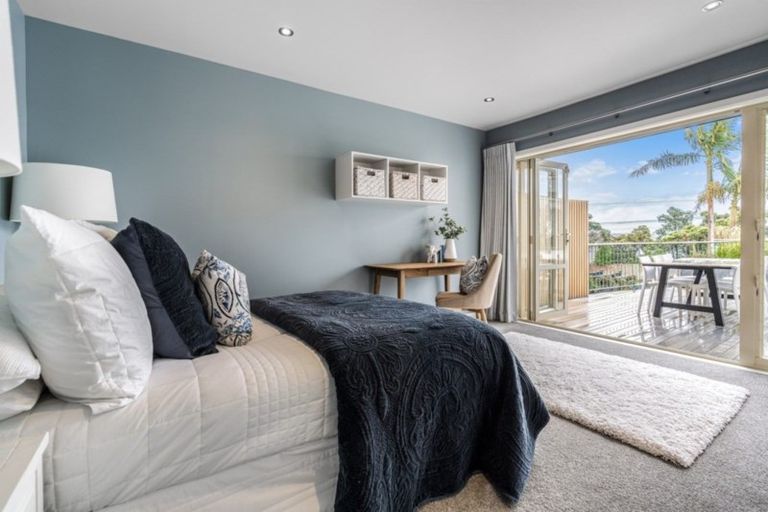 Photo of property in 77a Stanley Point Road, Stanley Point, Auckland, 0624