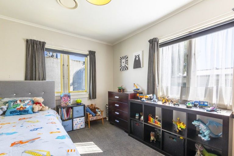 Photo of property in 2 Veronica Avenue, Marewa, Napier, 4110