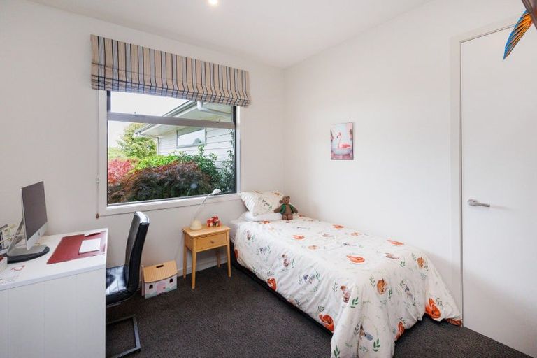 Photo of property in 20 Loveston Lane, Kelvin Grove, Palmerston North, 4470