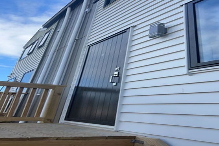 Photo of property in 2/15 Rush Place, Mangere, Auckland, 2022