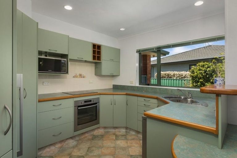 Photo of property in 16 Donegal Place, Katikati, 3129