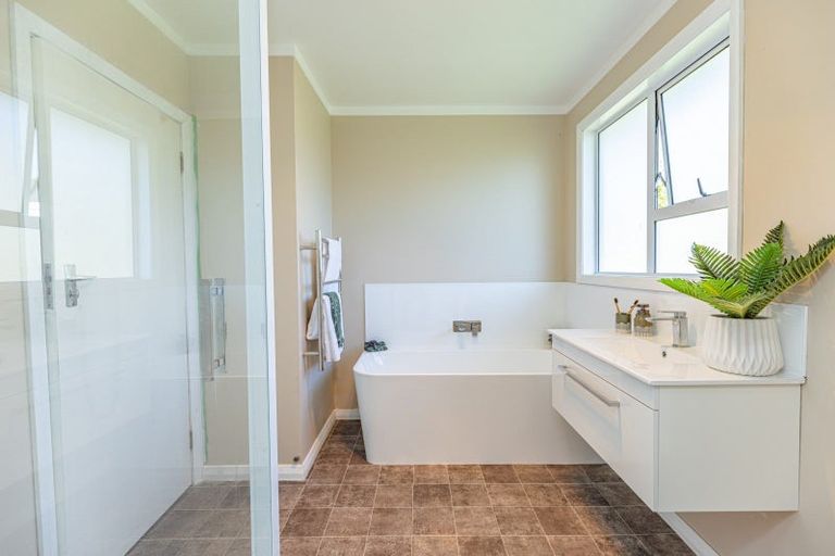 Photo of property in 264 London Street, Tawhero, Whanganui, 4501