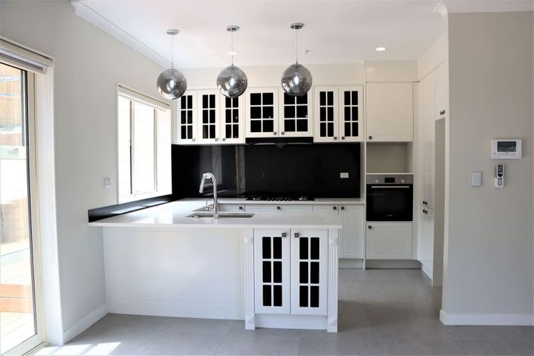 Photo of property in 1 Beatrice Place, Flat Bush, Auckland, 2016