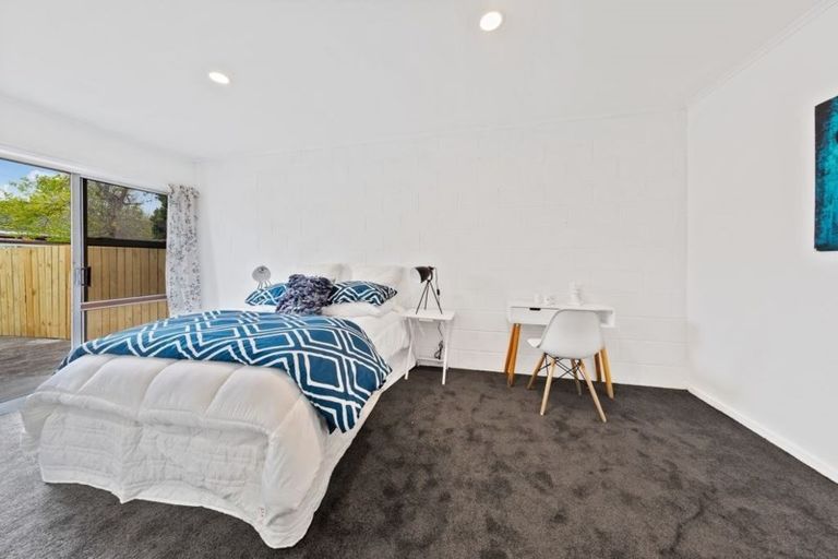 Photo of property in 2/9 Dreifuss Place, Mangere East, Auckland, 2024