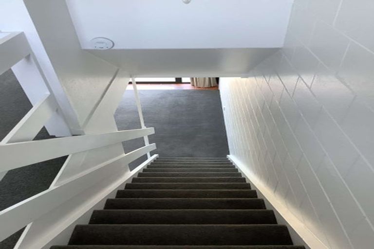 Photo of property in 2/86 Picton Avenue, Riccarton, Christchurch, 8011