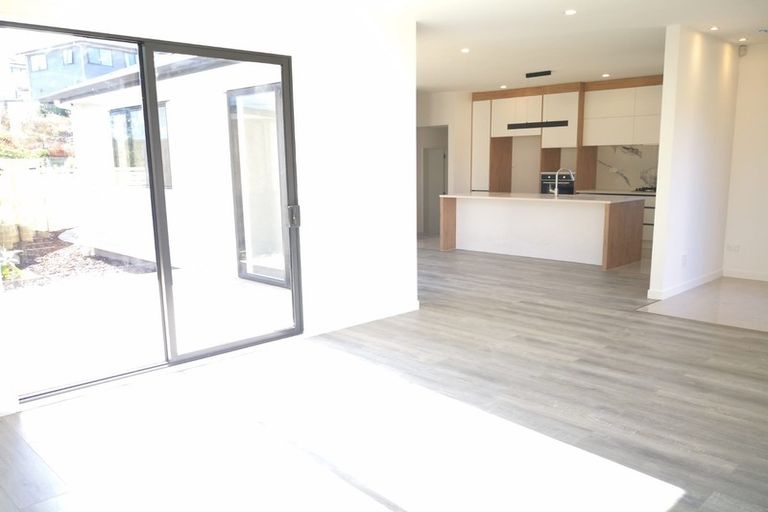 Photo of property in 135 Tiriwa Drive, Massey, Auckland, 0614