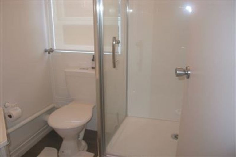 Photo of property in 1/14 Frieston Road, Milford, Auckland, 0620