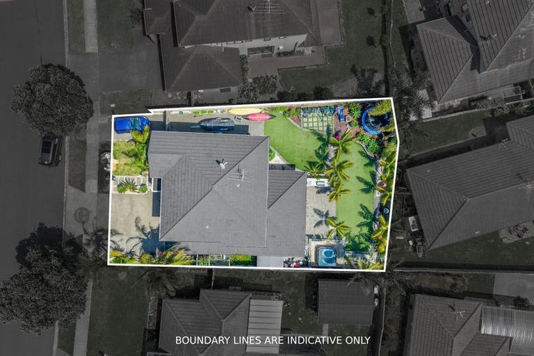 Photo of property in 17 Turnberry Drive, Wattle Downs, Auckland, 2103