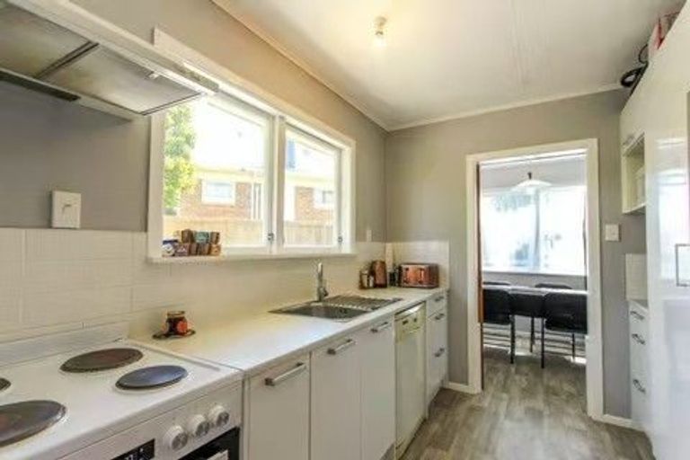 Photo of property in 14 Totaravale Street, Pukehangi, Rotorua, 3015