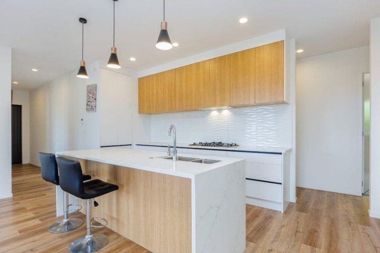 Photo of property in 33 Woodridge Drive, Stanmore Bay, Whangaparaoa, 0932