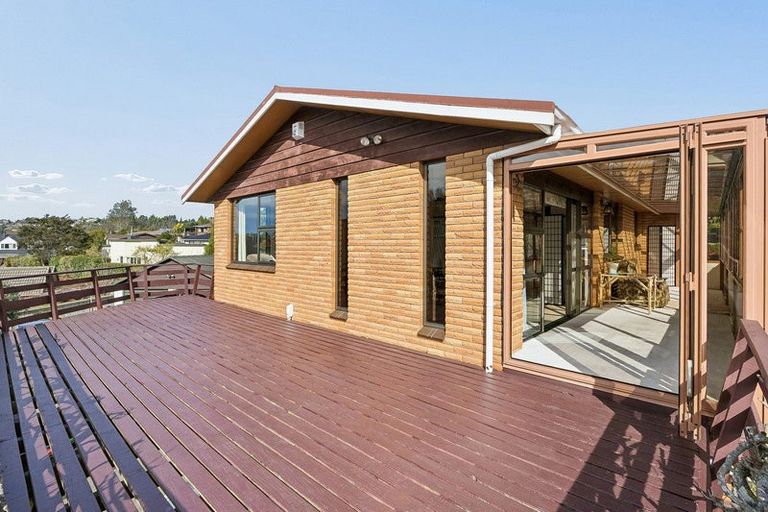 Photo of property in 99 Glenross Street, Glenross, Dunedin, 9011