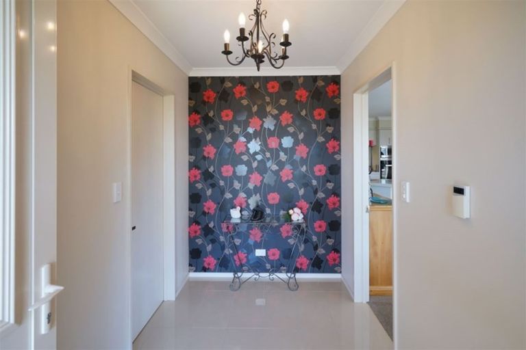 Photo of property in 9 Tutaipatu Avenue, Pegasus, 7612