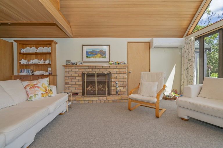 Photo of property in 33 Vista Paku, Pauanui, Hikuai, 3579