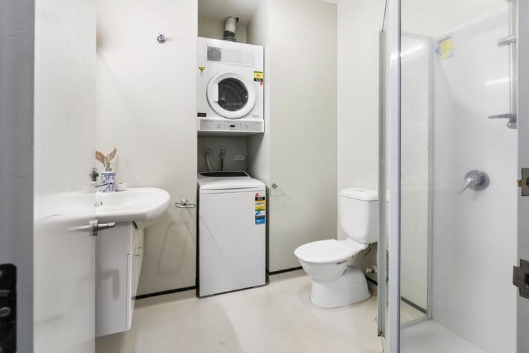 Photo of property in City Lodge, 402/115 Vivian Street, Te Aro, Wellington, 6011