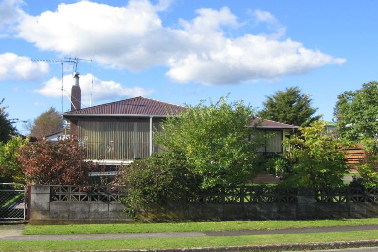 Photo of property in 17 Philip Street, Tokoroa, 3420