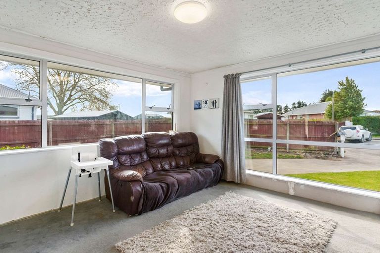 Photo of property in 25 Camelia Place, Islington, Christchurch, 8042