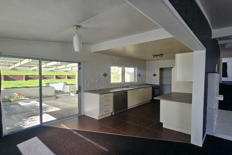 Photo of property in 30 Memorial Drive, Parahaki, Whangarei, 0112