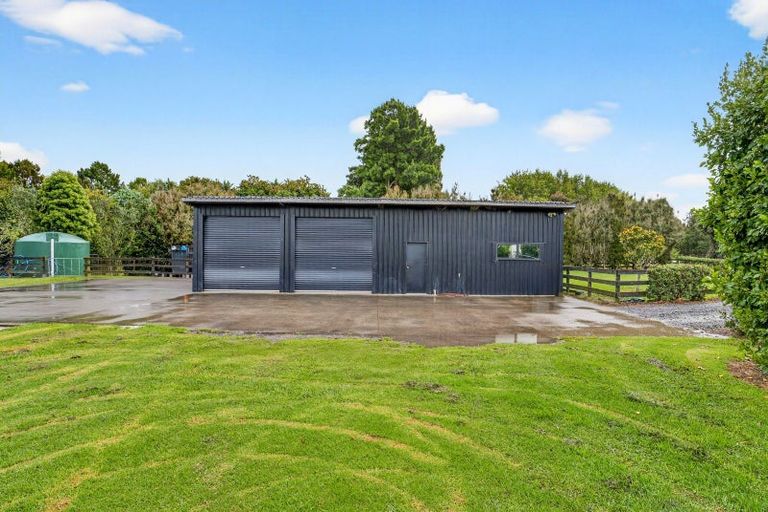 Photo of property in 61 Boord Crescent, Kumeu, 0891