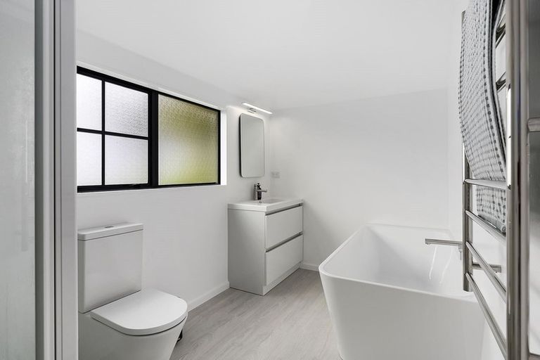 Photo of property in 42 Halladale Road, Papakowhai, Porirua, 5024