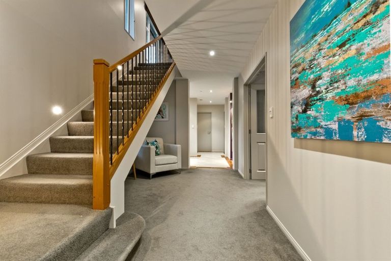 Photo of property in 41 Sapperton Drive, Henderson, Auckland, 0612