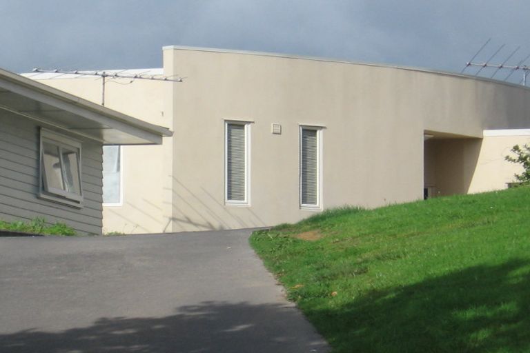 Photo of property in 26 Mayfair Crescent, Mairangi Bay, Auckland, 0630