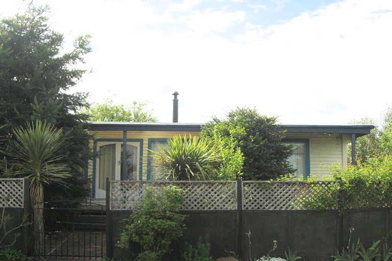 Photo of property in 18 Cross Street, Waikuku Beach, 7473