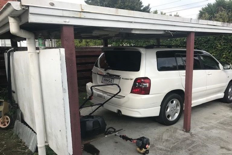 Photo of property in 2/30 Mcleod Road, Henderson, Auckland, 0612