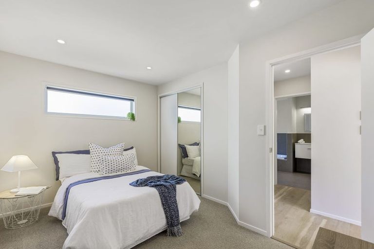Photo of property in 69 De Luen Avenue, Tindalls Beach, Whangaparaoa, 0930