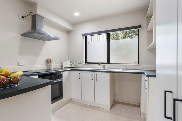 Photo of property in 135d Triangle Road, Massey, Auckland, 0614