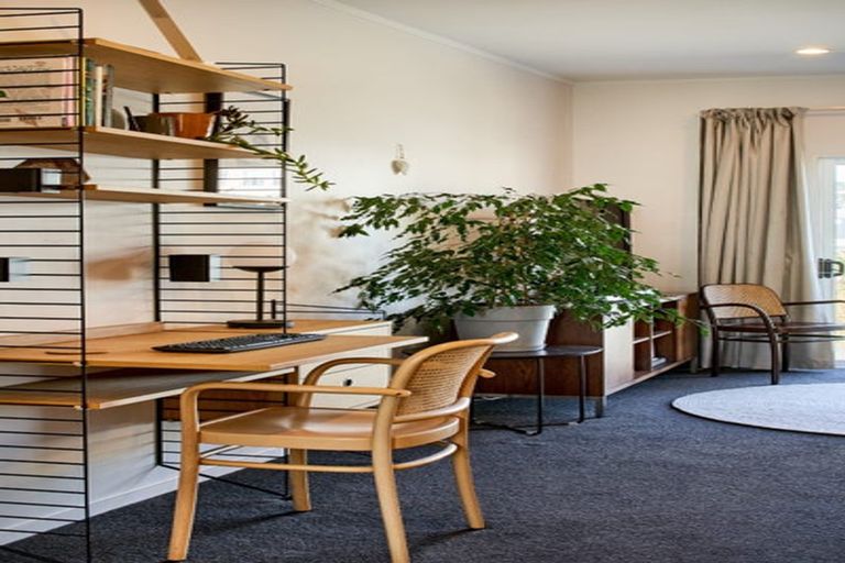 Photo of property in 10/3 Kelvin Grove, Te Aro, Wellington, 6011