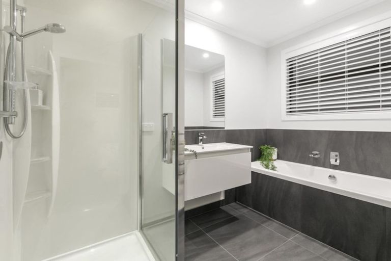 Photo of property in 4 Harding Drive, Papamoa Beach, Papamoa, 3118